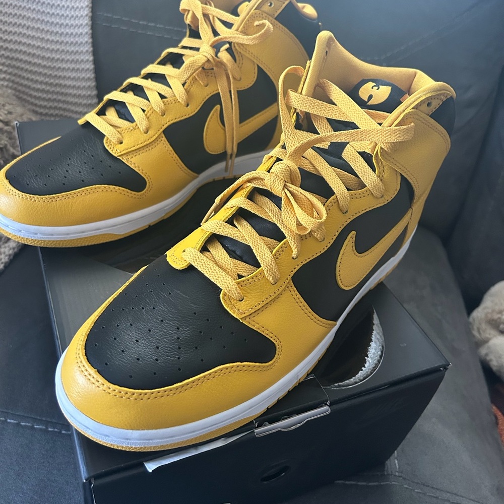 Nike Dunk Wu-tang Black and Yellow Sneakers. With box.Size 13 - Picture 8 of 10